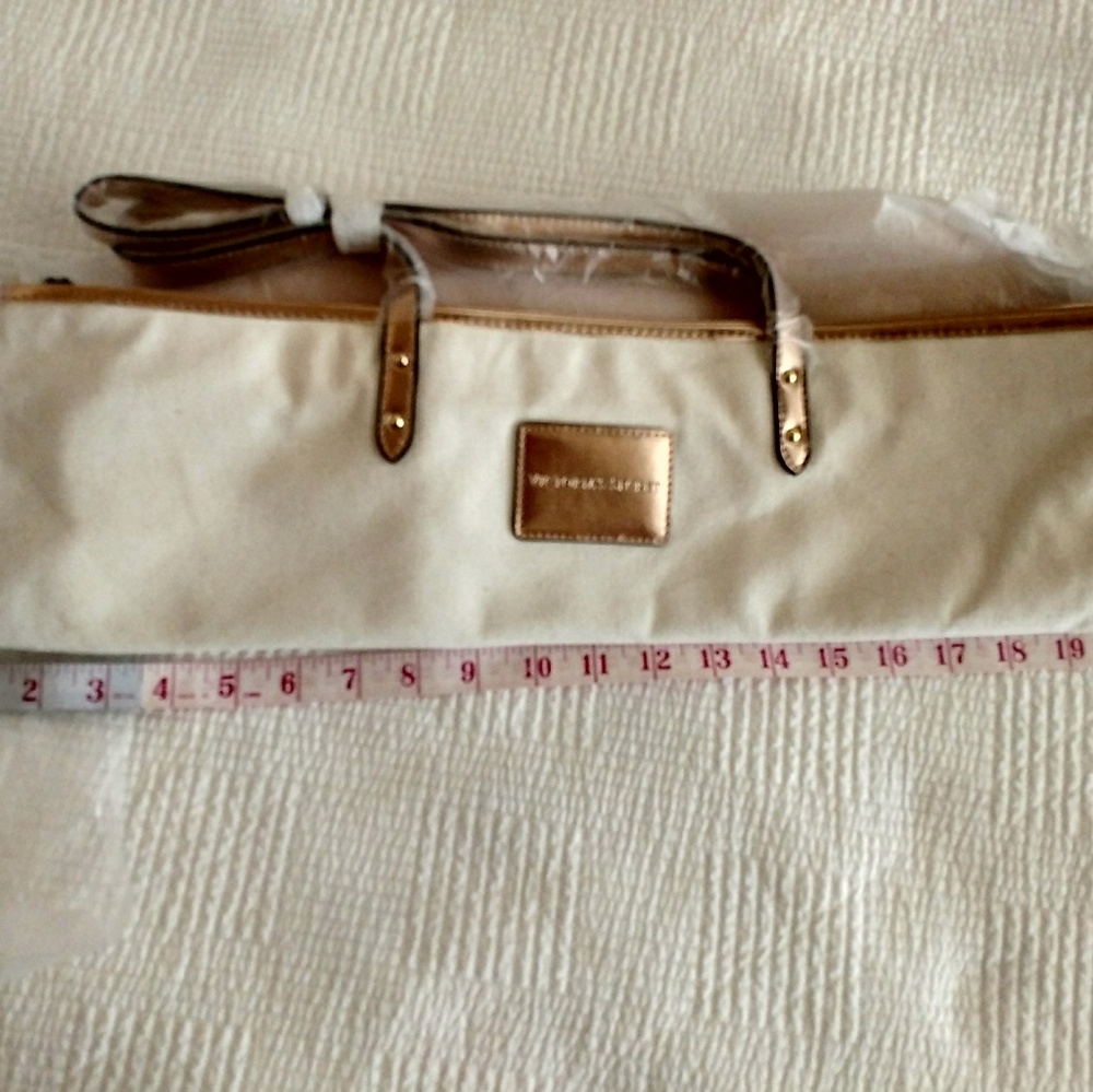 Weekender Bag - Picture 4 of 7